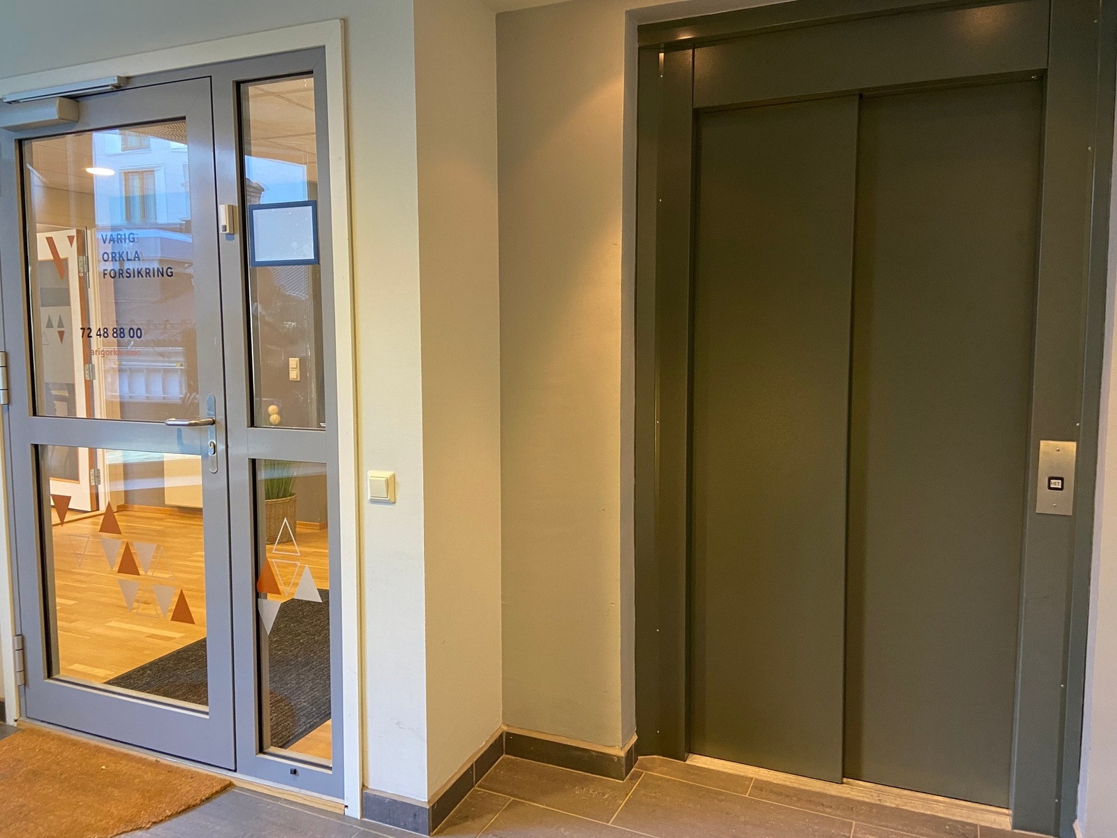 Heis i bygget Galleribilde