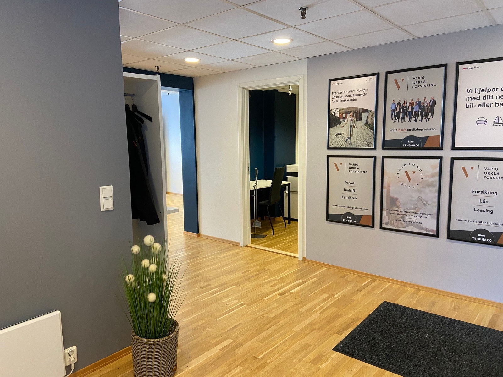 Lyst og imøtekommende inngangsparti Galleribilde