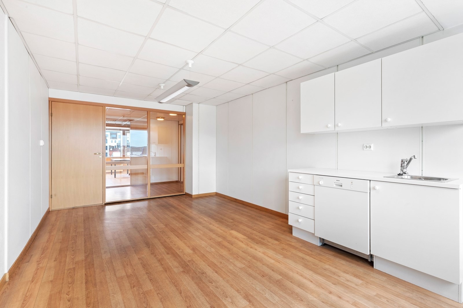 Kontorer her med kjøkken. Galleribilde