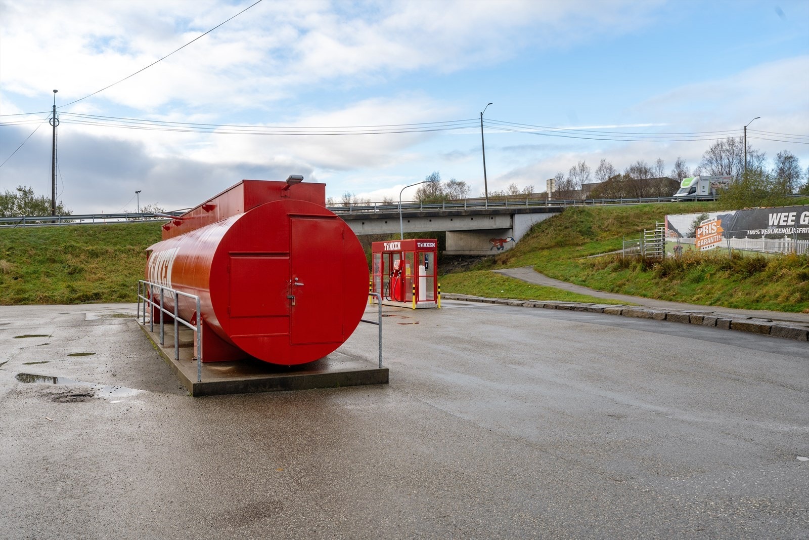 Tanken drivstoff Galleribilde