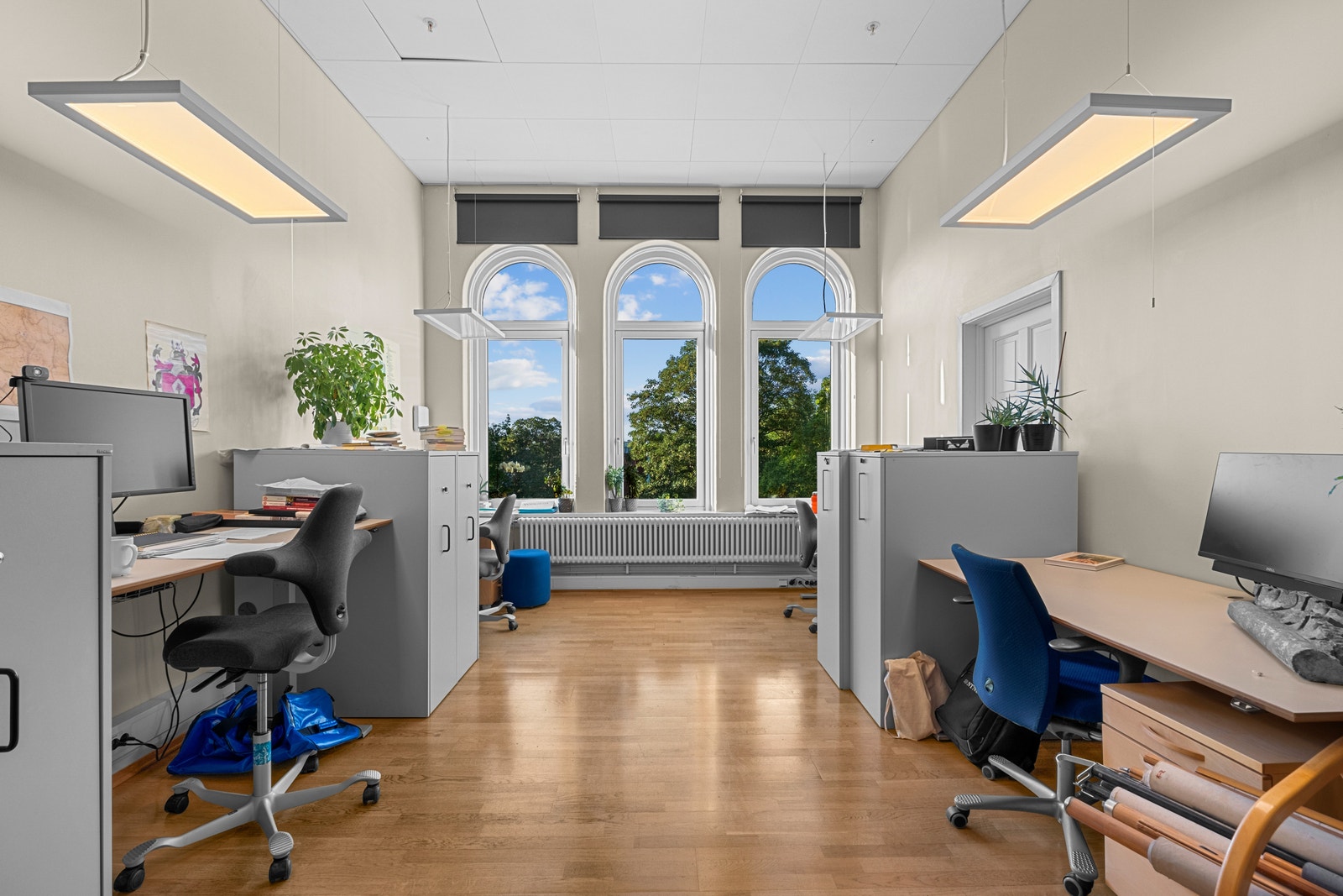 Lyse og luftige kontor med god takhøyde Galleribilde