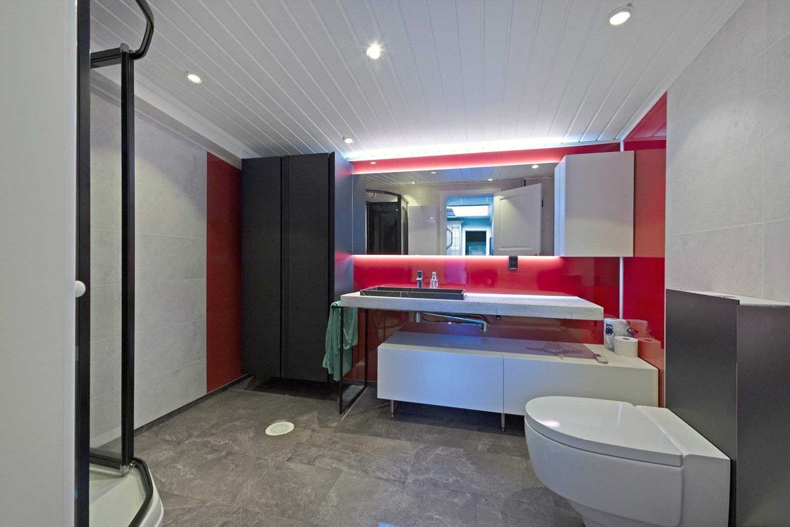 _ROY0870.jpg Galleribilde