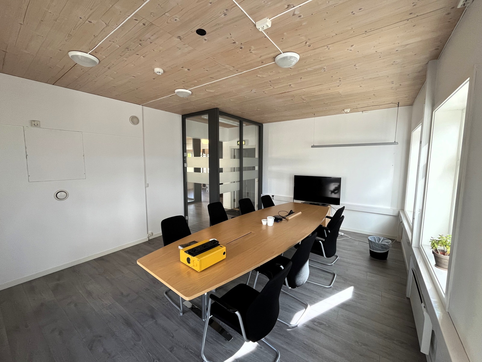 Ta kontakt om du ønsker å se lokalet! Galleribilde