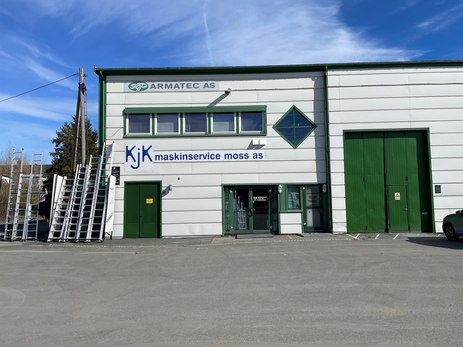 Rimelige kontorlokaler i 2. etasje til leie i Varnaveien 22. Galleribilde