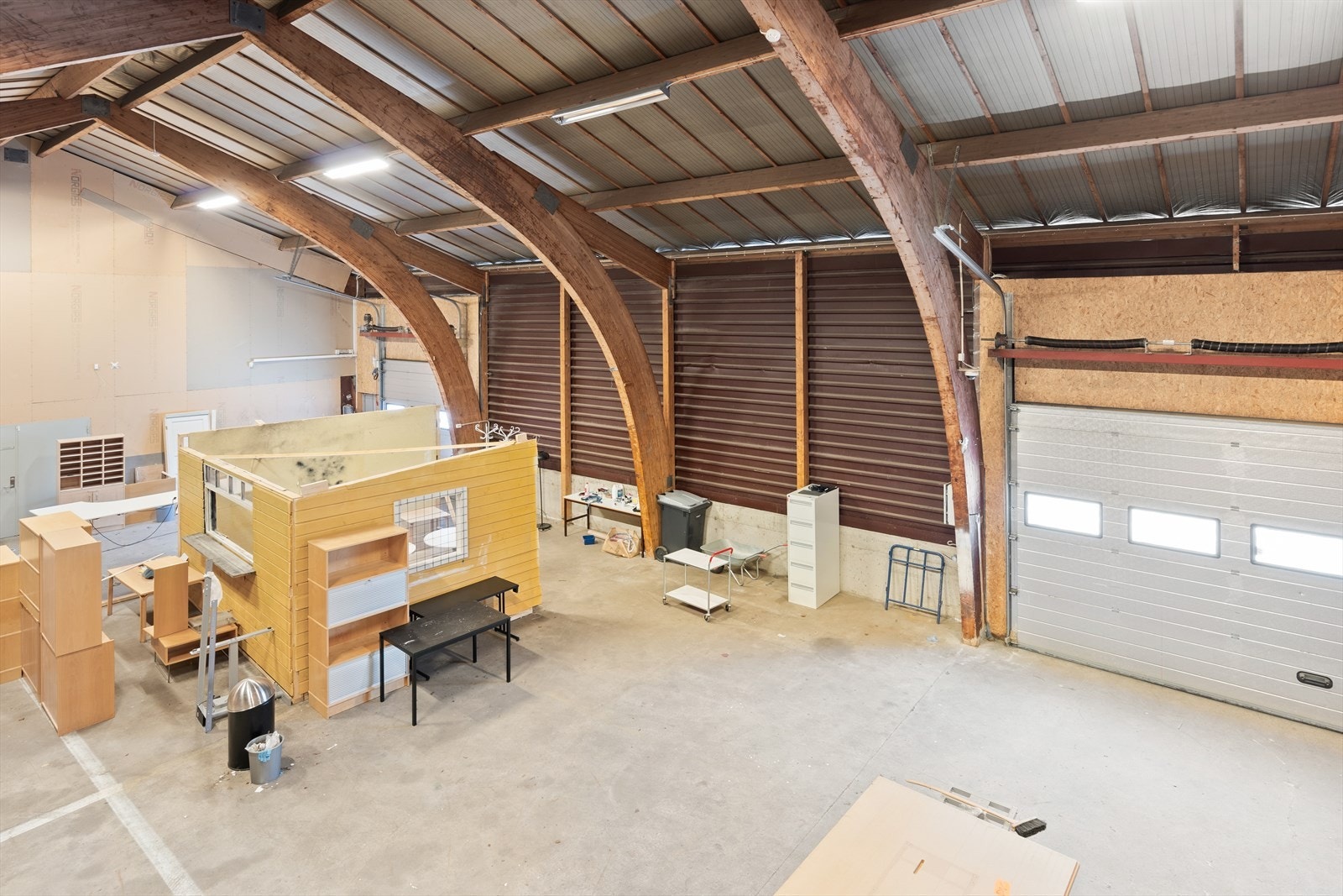 Lagerhallene er isolert og har god takhøyde. Galleribilde