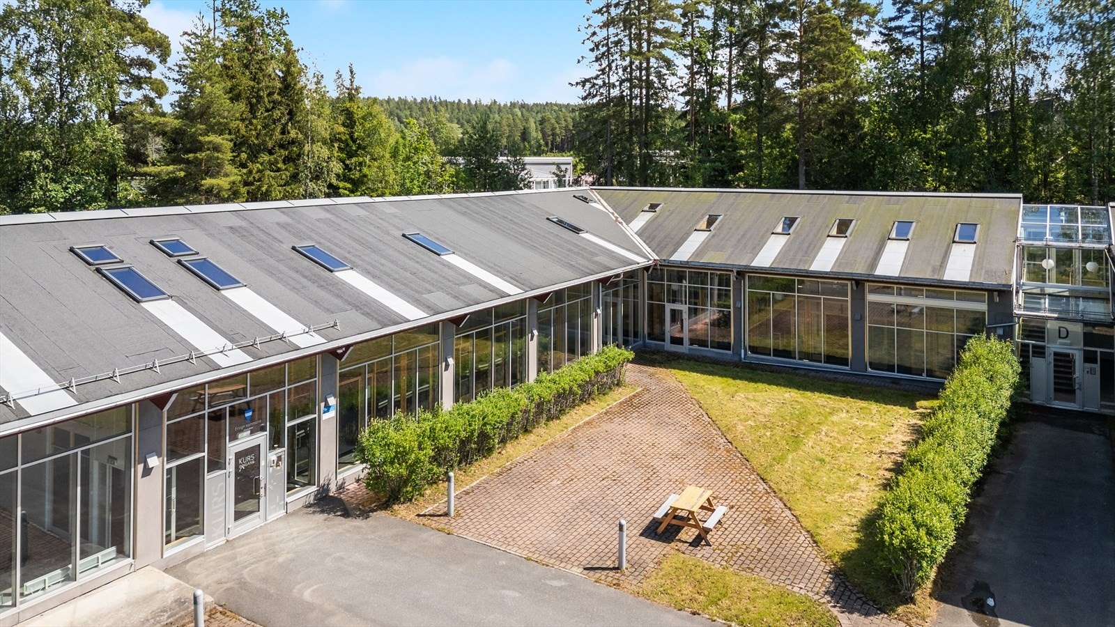 Takvinduene gir godt med overlys i fellesarealene. Galleribilde