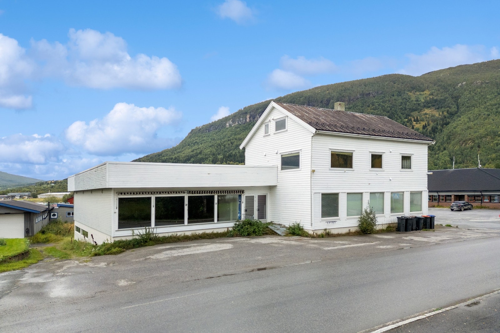 EiendomsMegler 1 Nord-Norge avd. Næringseiendom Tennevollveien 60. Foto: EFKT Galleribilde