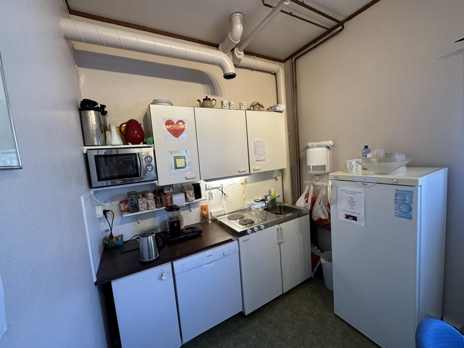 Bilde av kjøkken i 1. etasje. Pauserom. Galleribilde