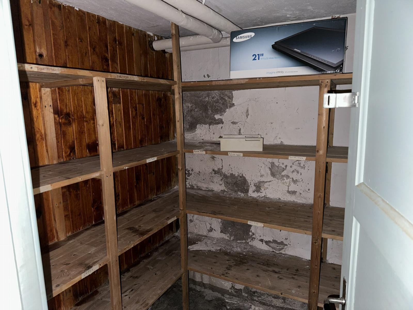 Rom i kjeller. Galleribilde