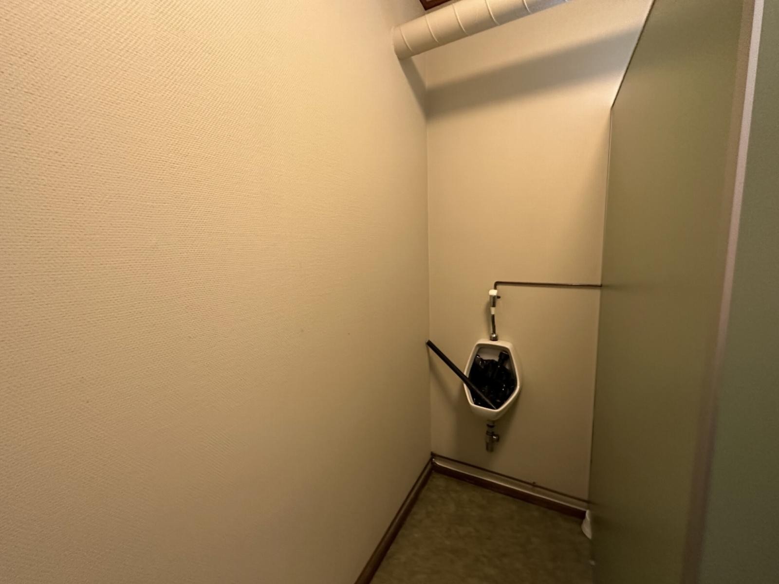 Herretoalett i 1. etasje. Galleribilde