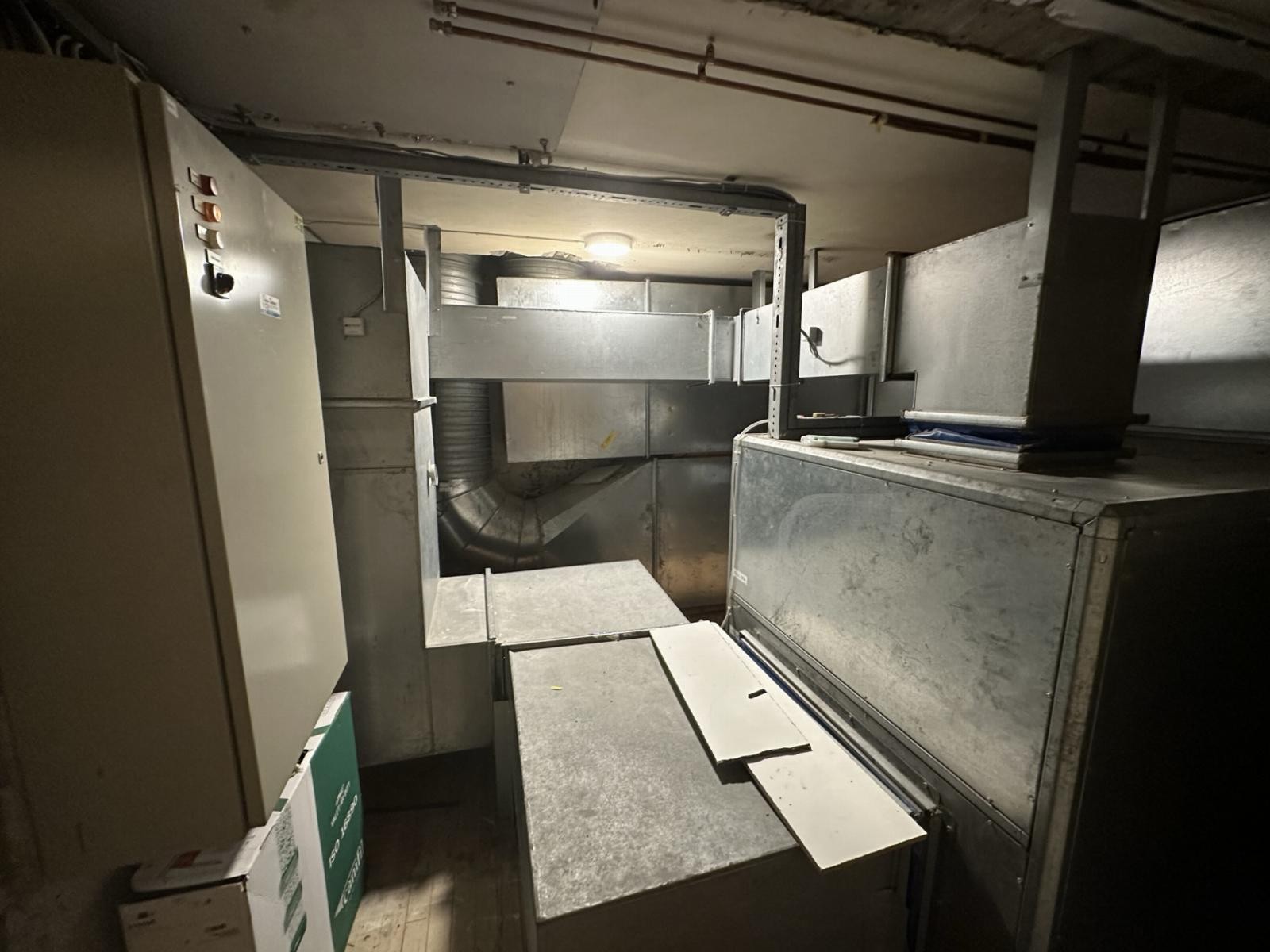 Ventilasjonsrom i kjeller. Galleribilde