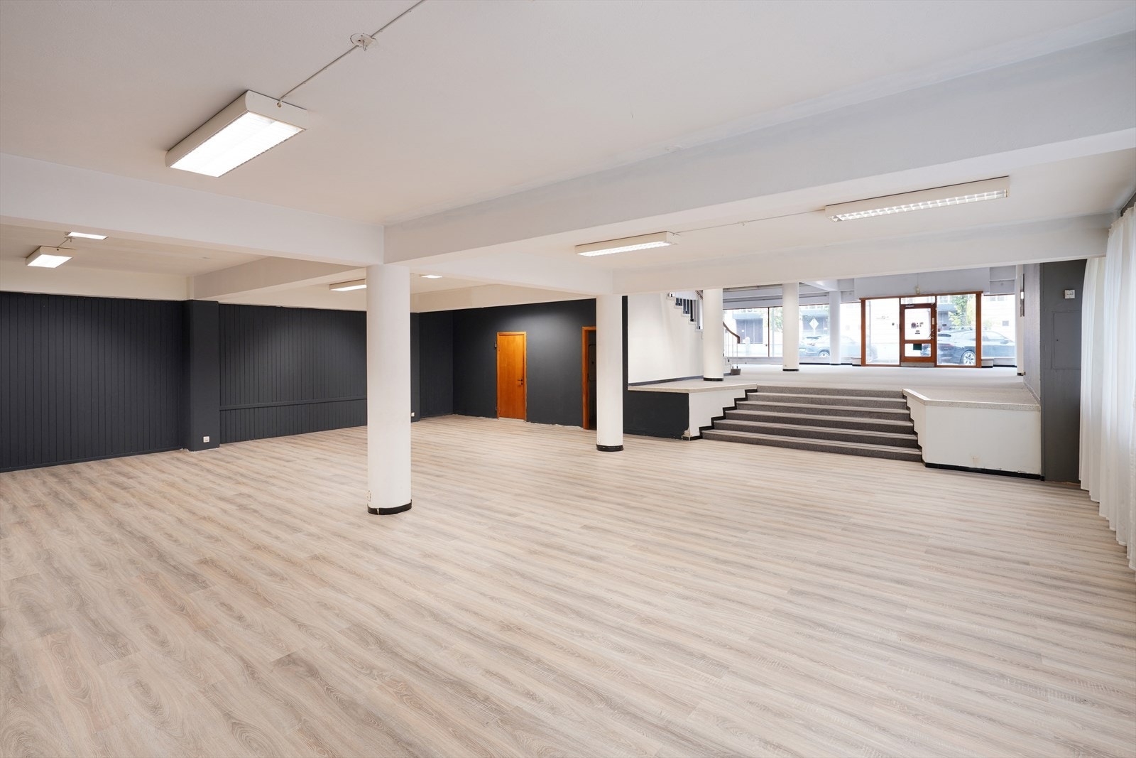 Romslig salgslokale 1 etg. Galleribilde