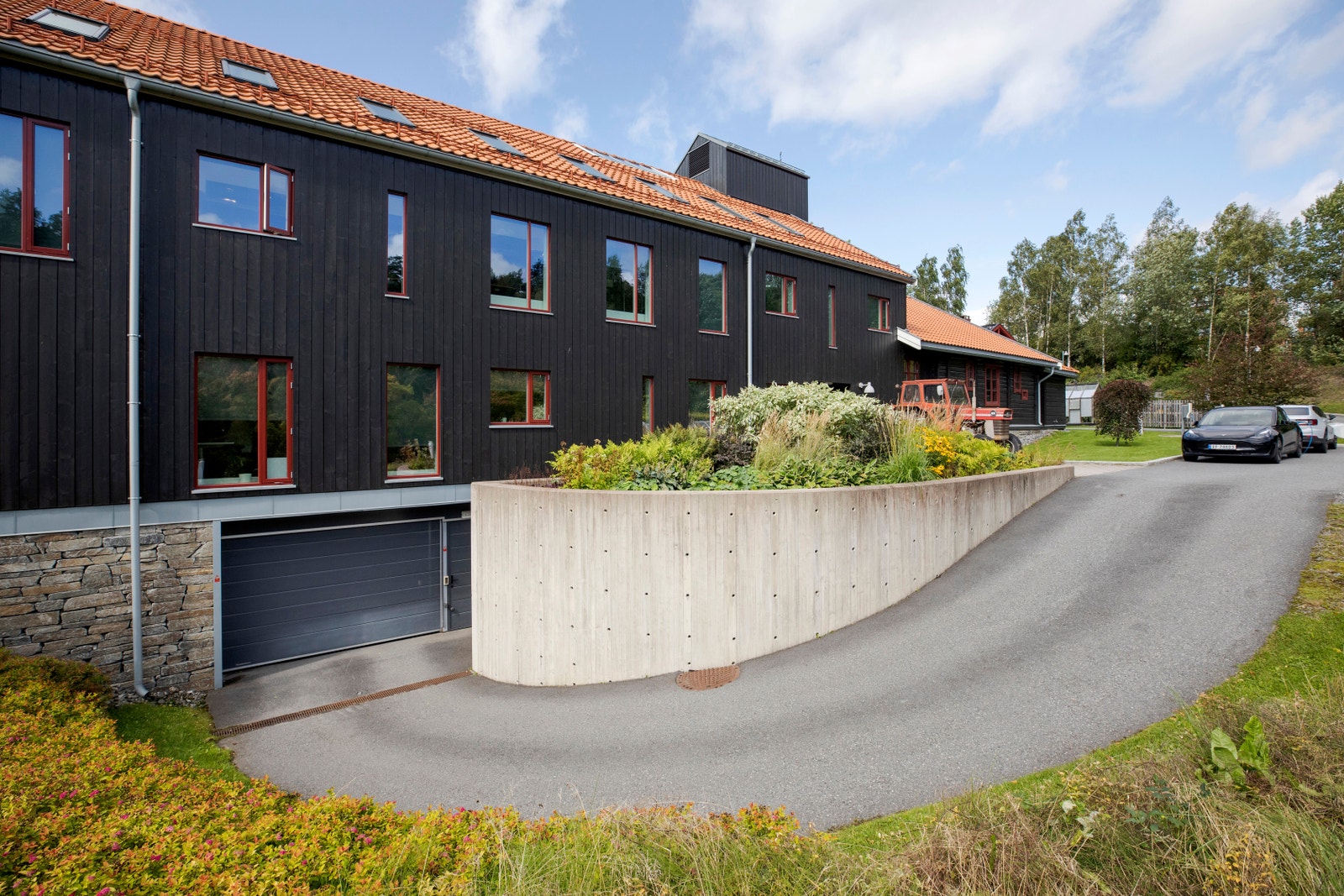 Inngang til eget garasjeanlegg Galleribilde