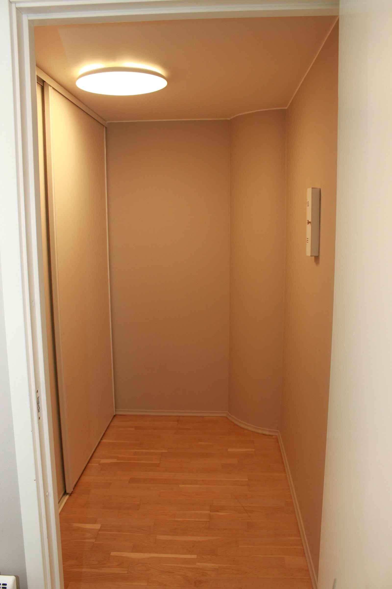 Bod med god skapplass Galleribilde