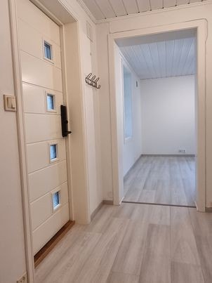 Gang mot stue/kjøkken Galleribilde