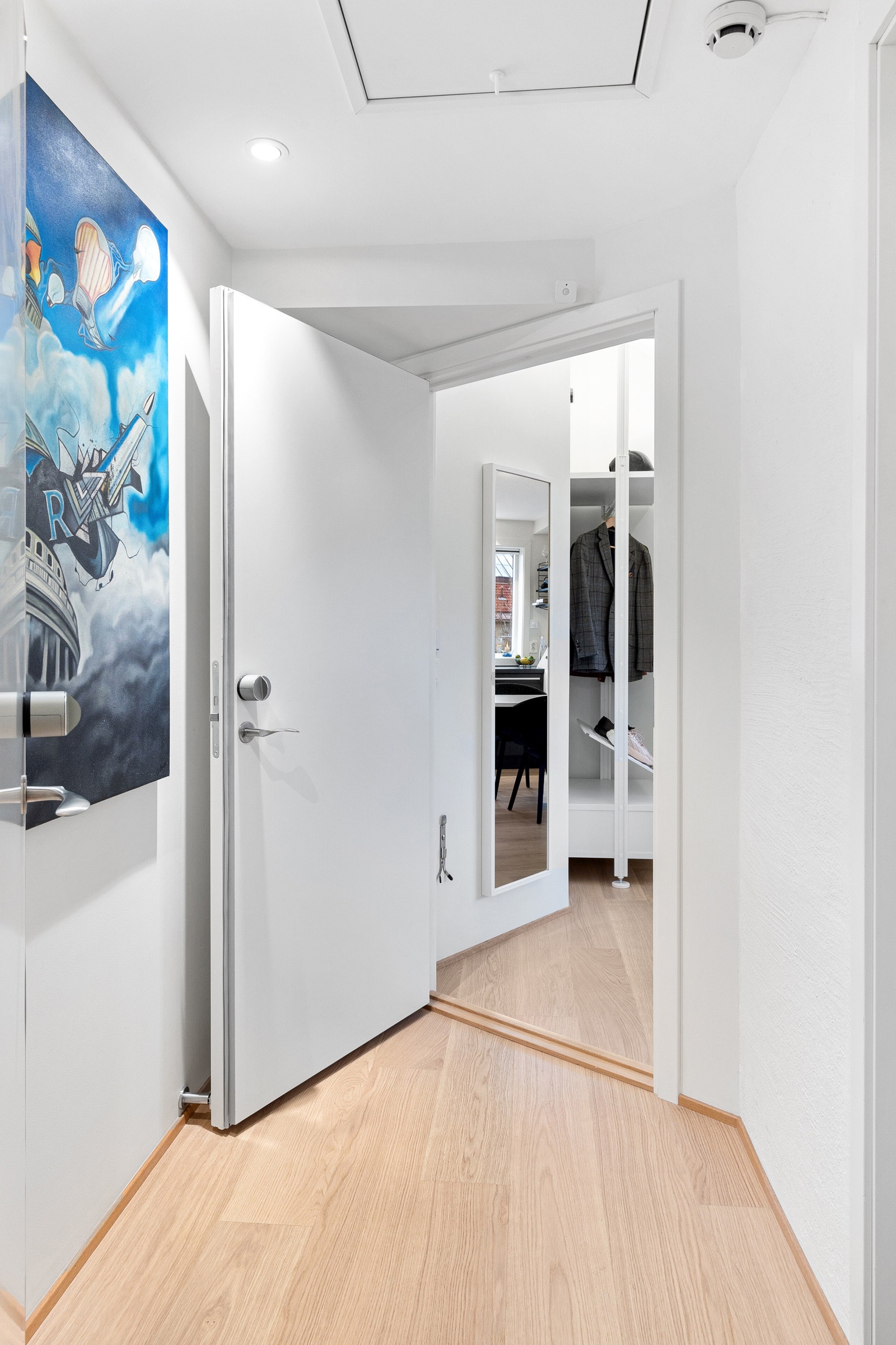 Lys og ryddig entré Galleribilde