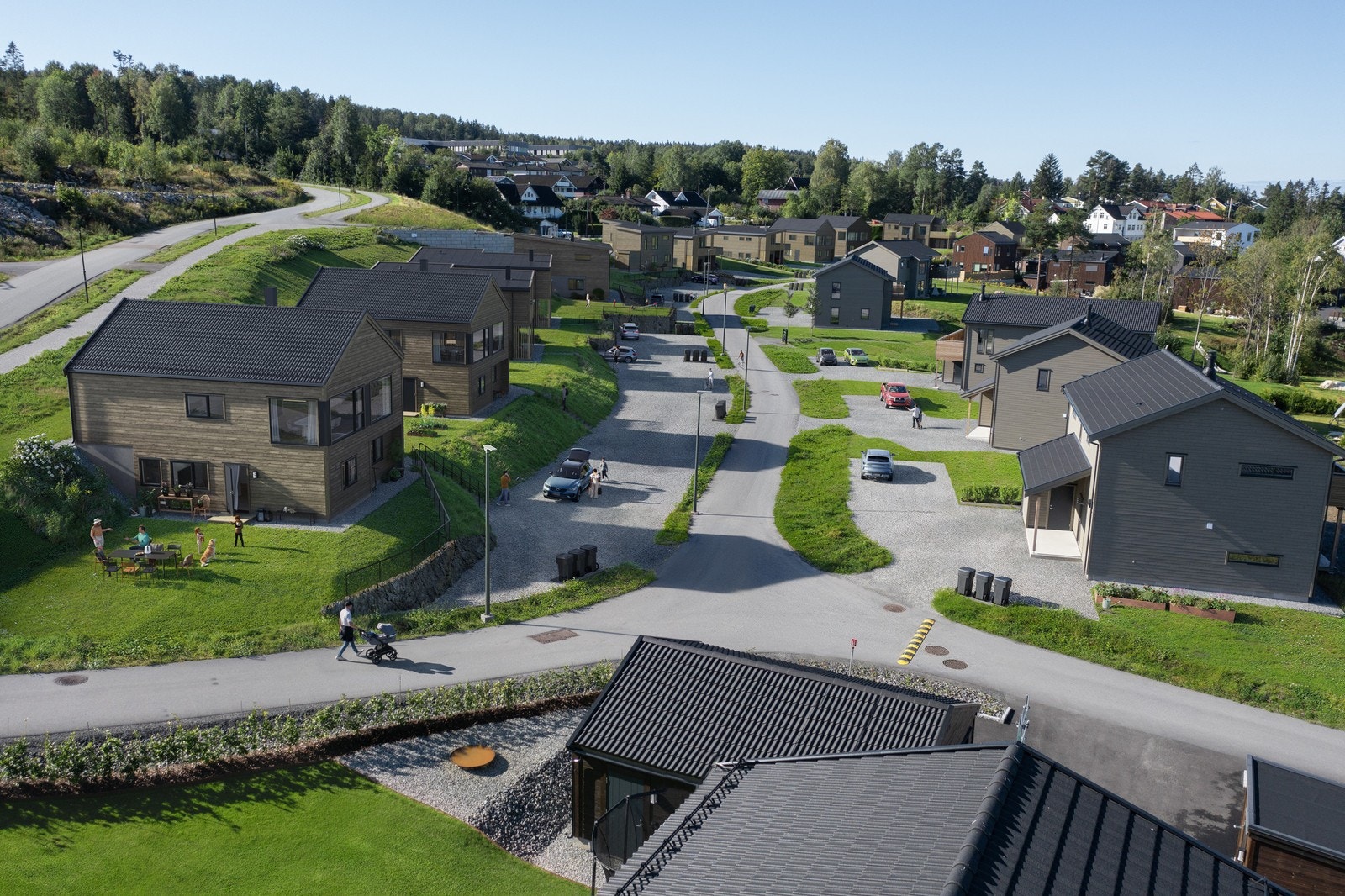 Engetoppen. De seks siste husene er tegnet inn langs veien på venstre side. Galleribilde