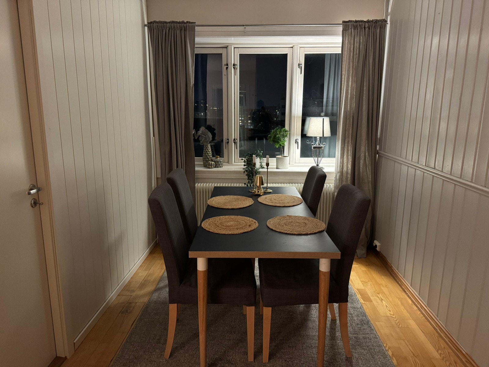 Felles spisested Galleribilde