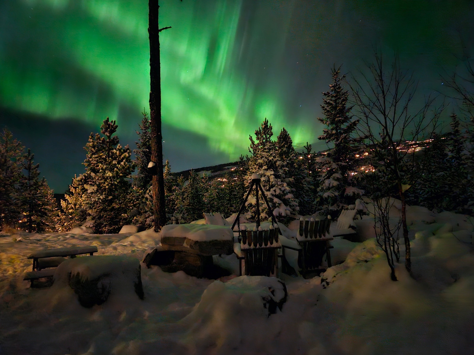 Uteplass med bålpanne Galleribilde