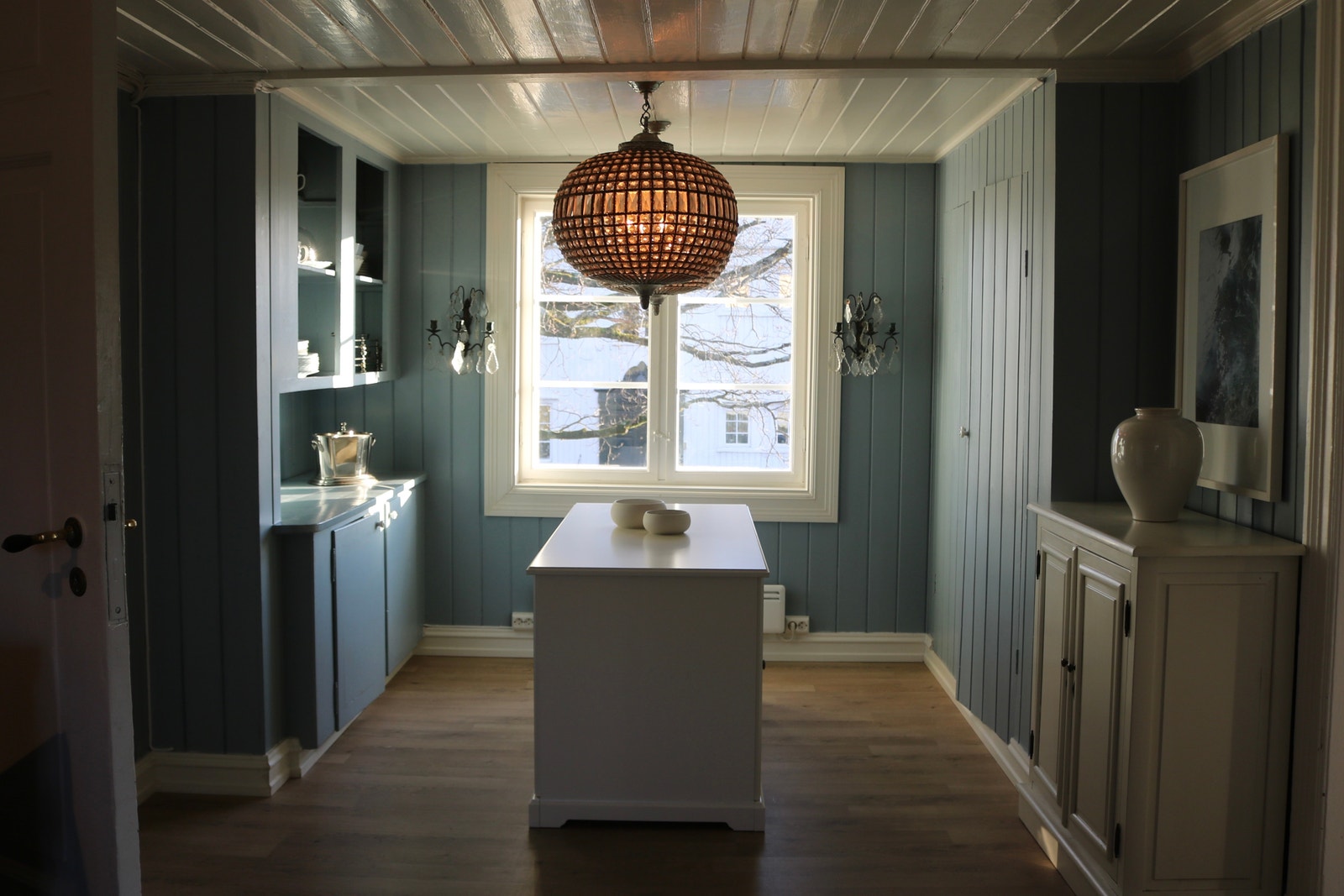 Kjøkken, spiseplass. Galleribilde