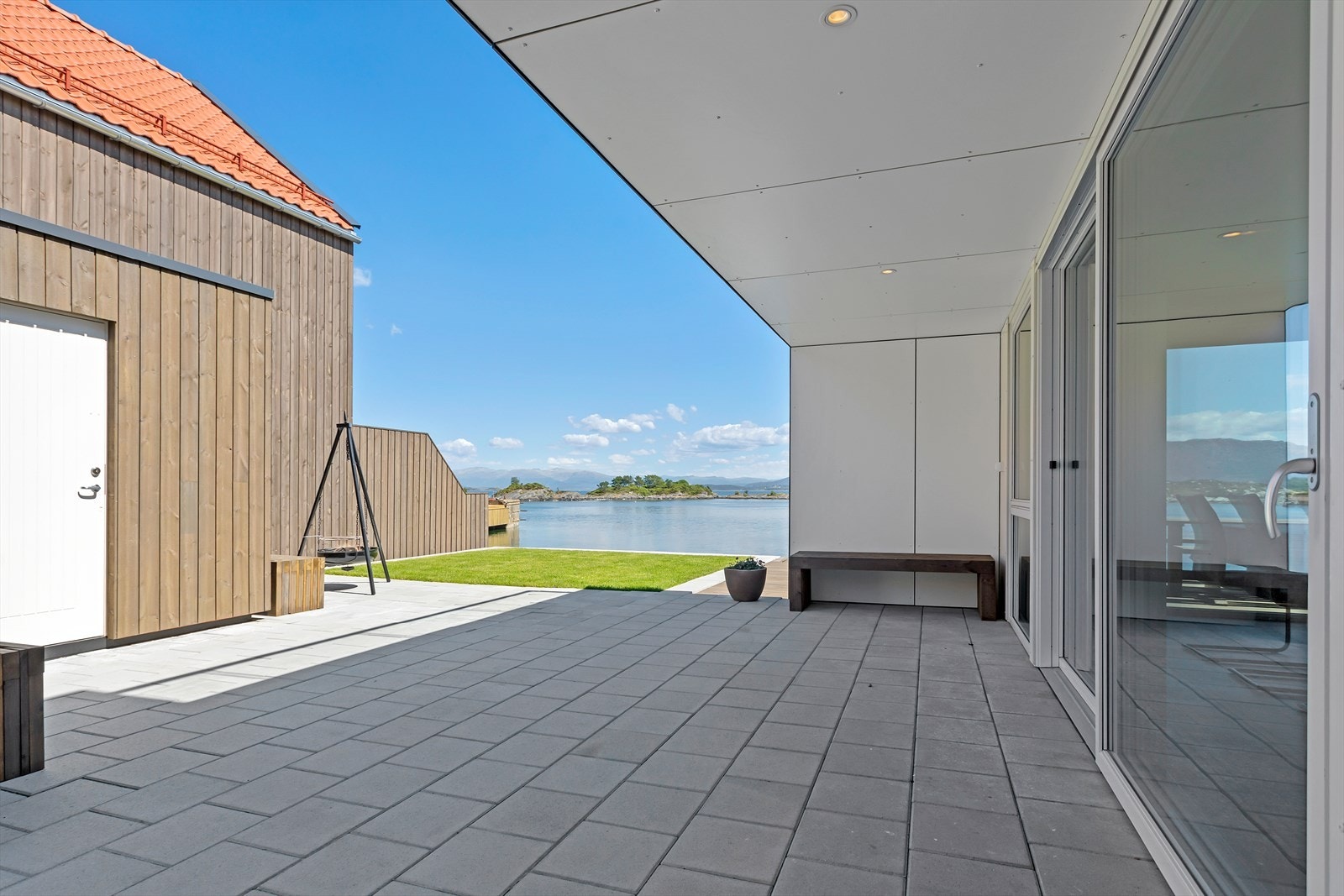 Bildet viser overbygget inngangsparti for hustype A - bolig nr. 11. Galleribilde