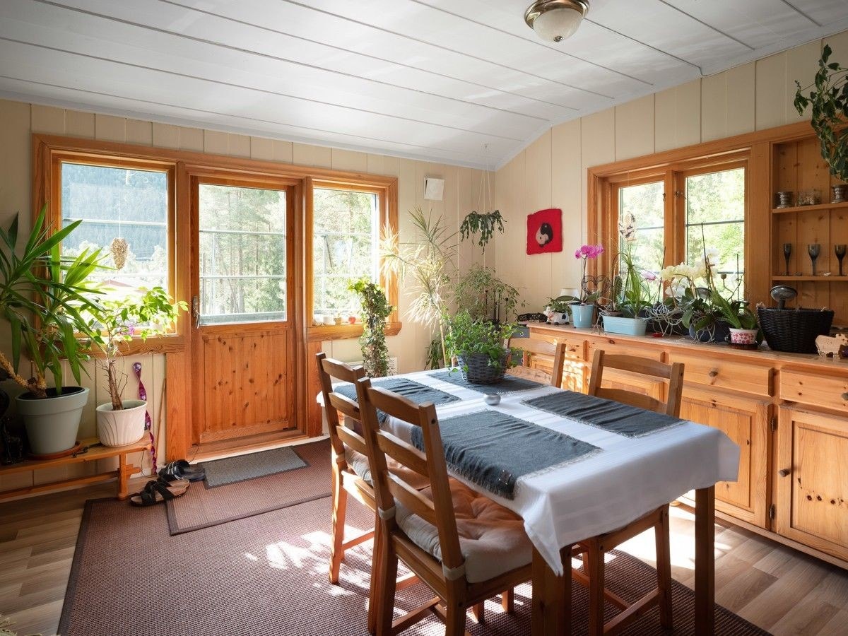 Spisestue med skyvedør til stue Galleribilde