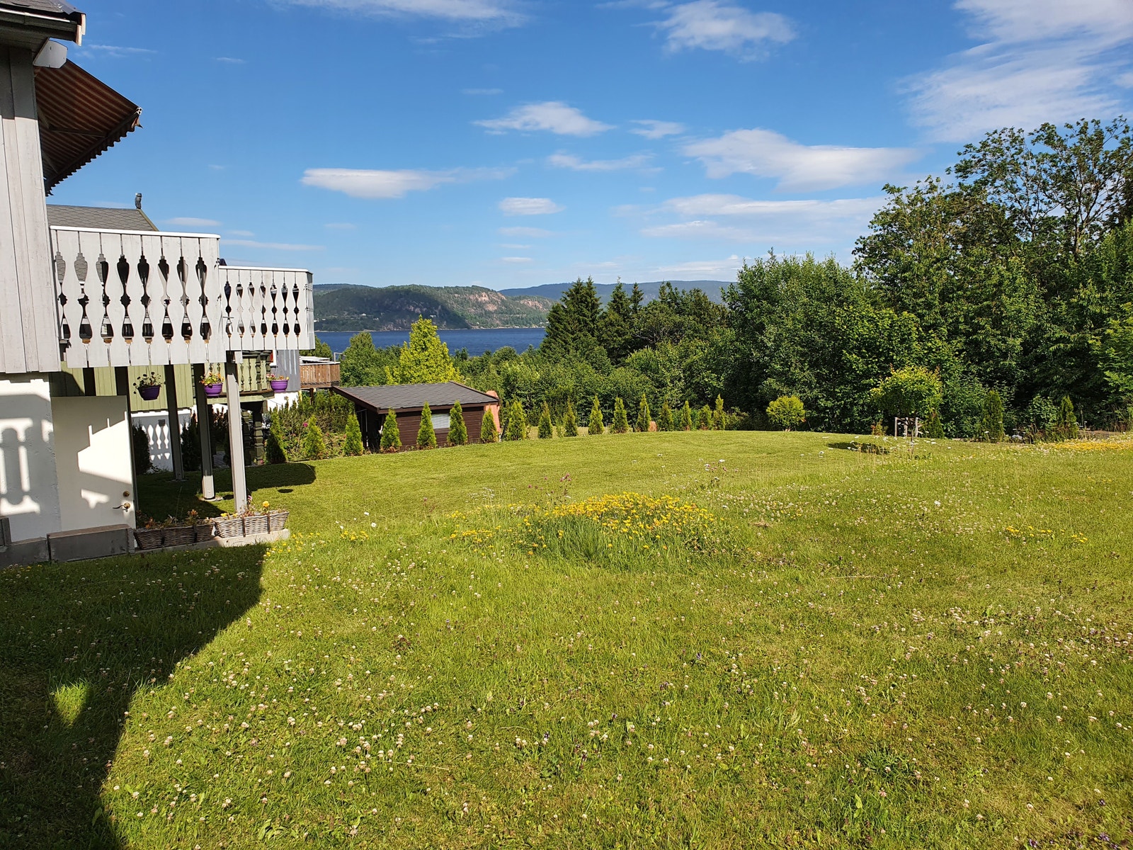 Utsikt over fjorden Galleribilde