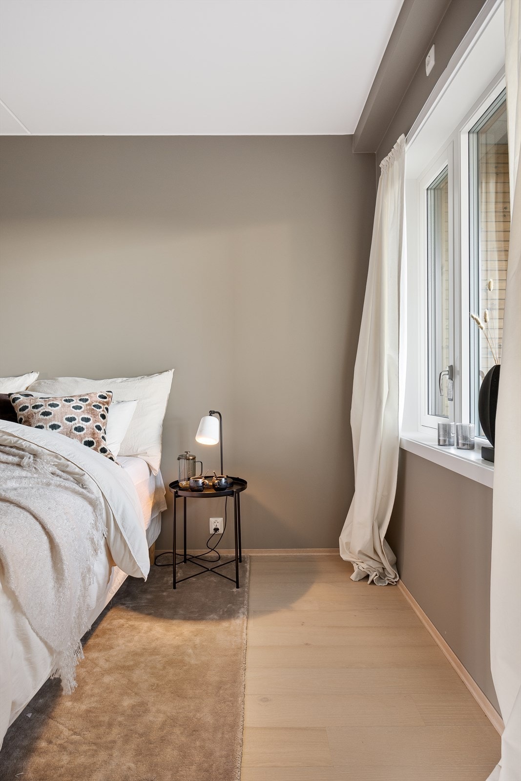 Begge soverommene har plass til garderobeskap Galleribilde