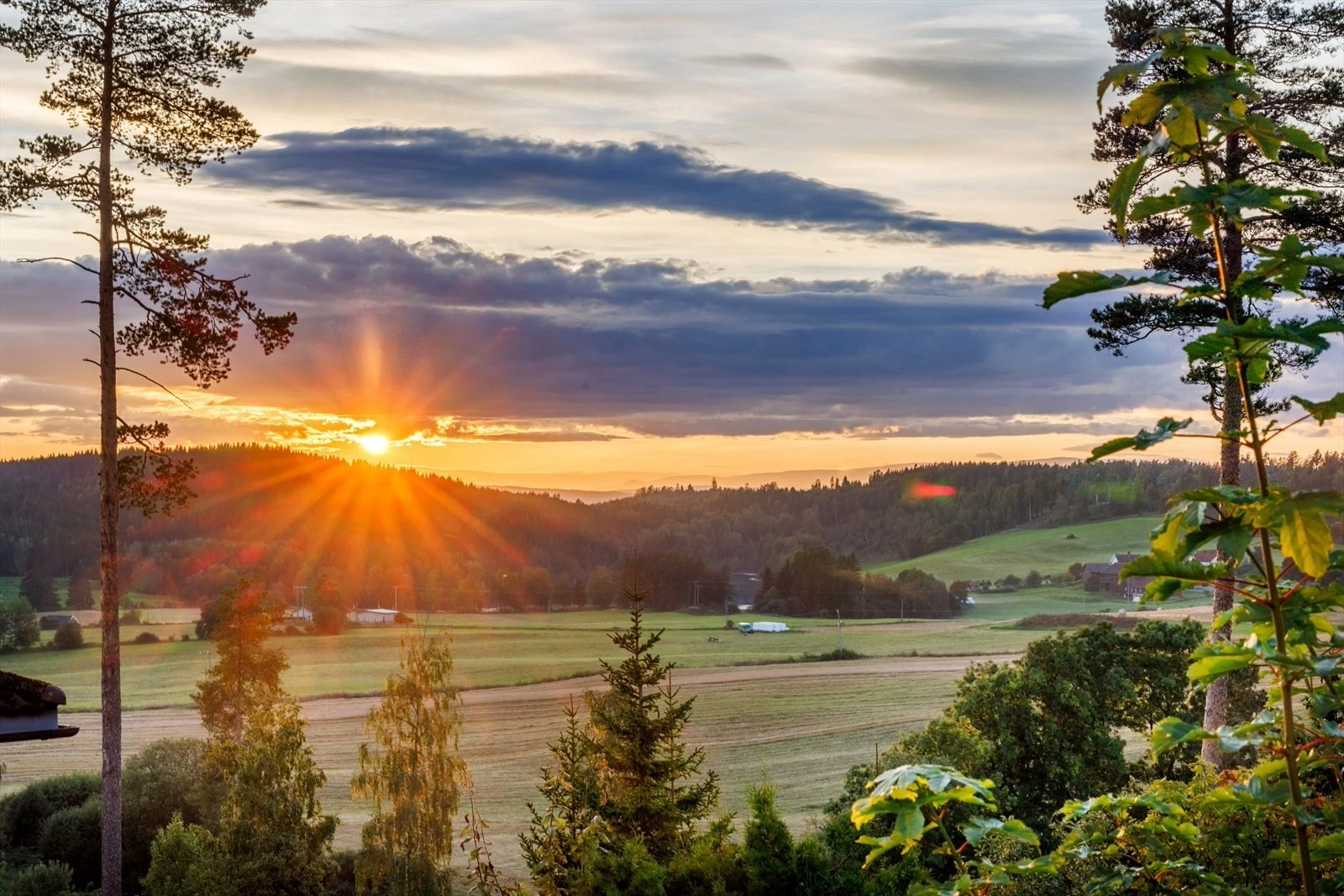 Så fantastisk er solnedgangen i dette naturskjønne området Galleribilde