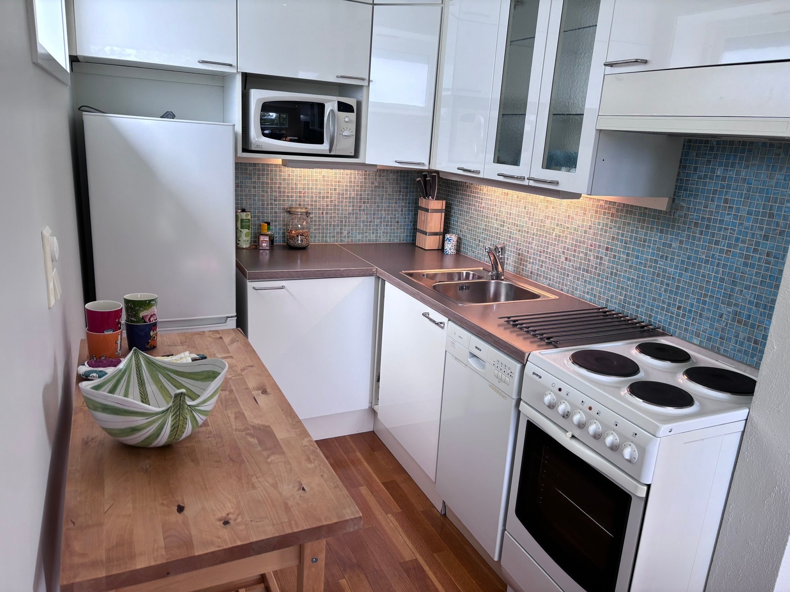 Paktisk og trivelig kjøkken Galleribilde