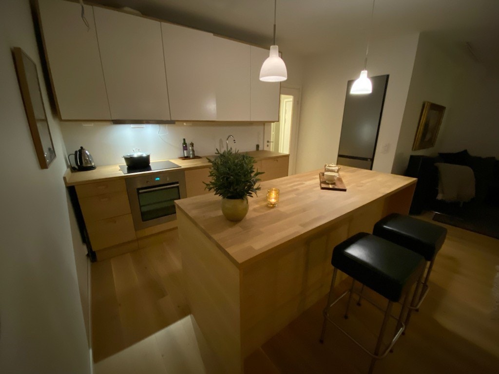 Kjøkken med øy Galleribilde