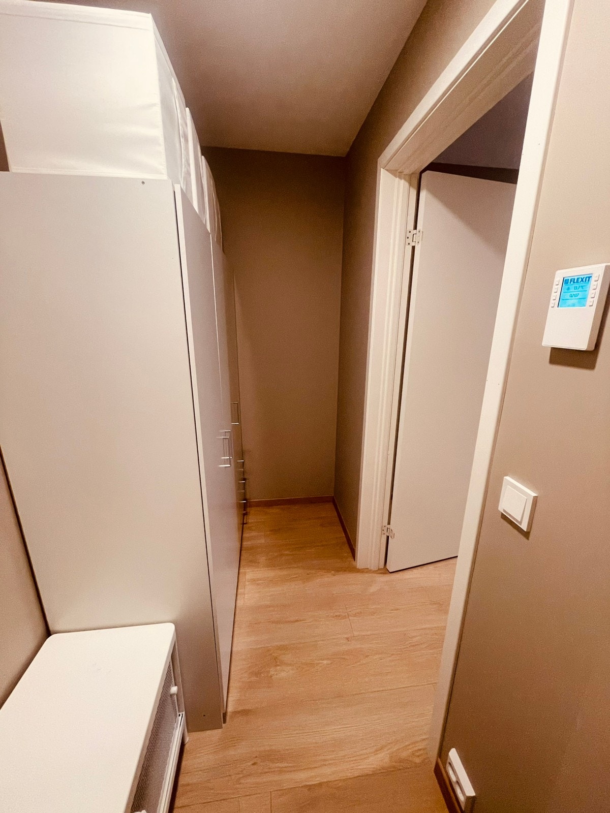 Bod med skap/oppbevaring Galleribilde