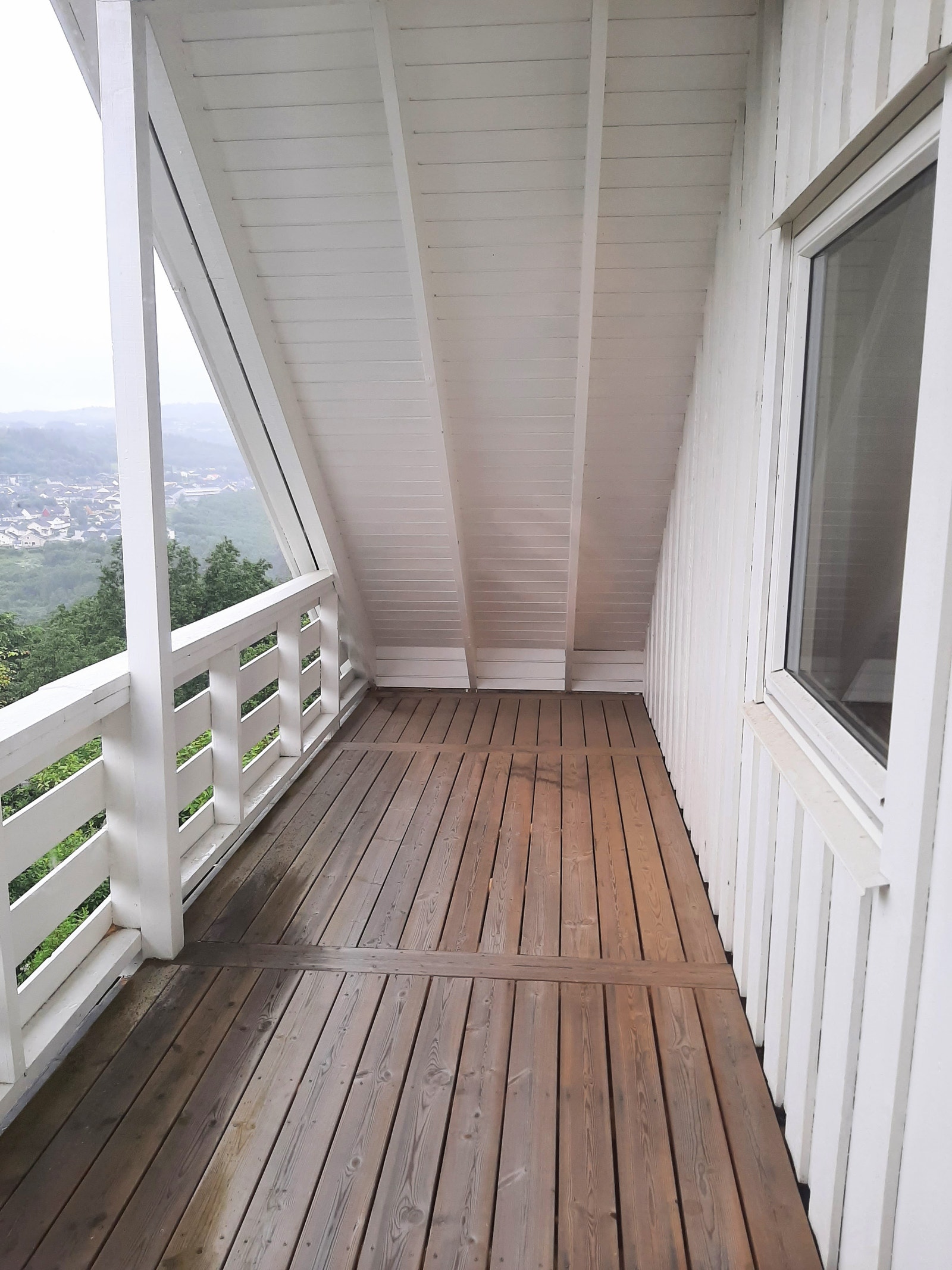 Leiligheten har en egen balkong med flotte solforhold mot sør Galleribilde