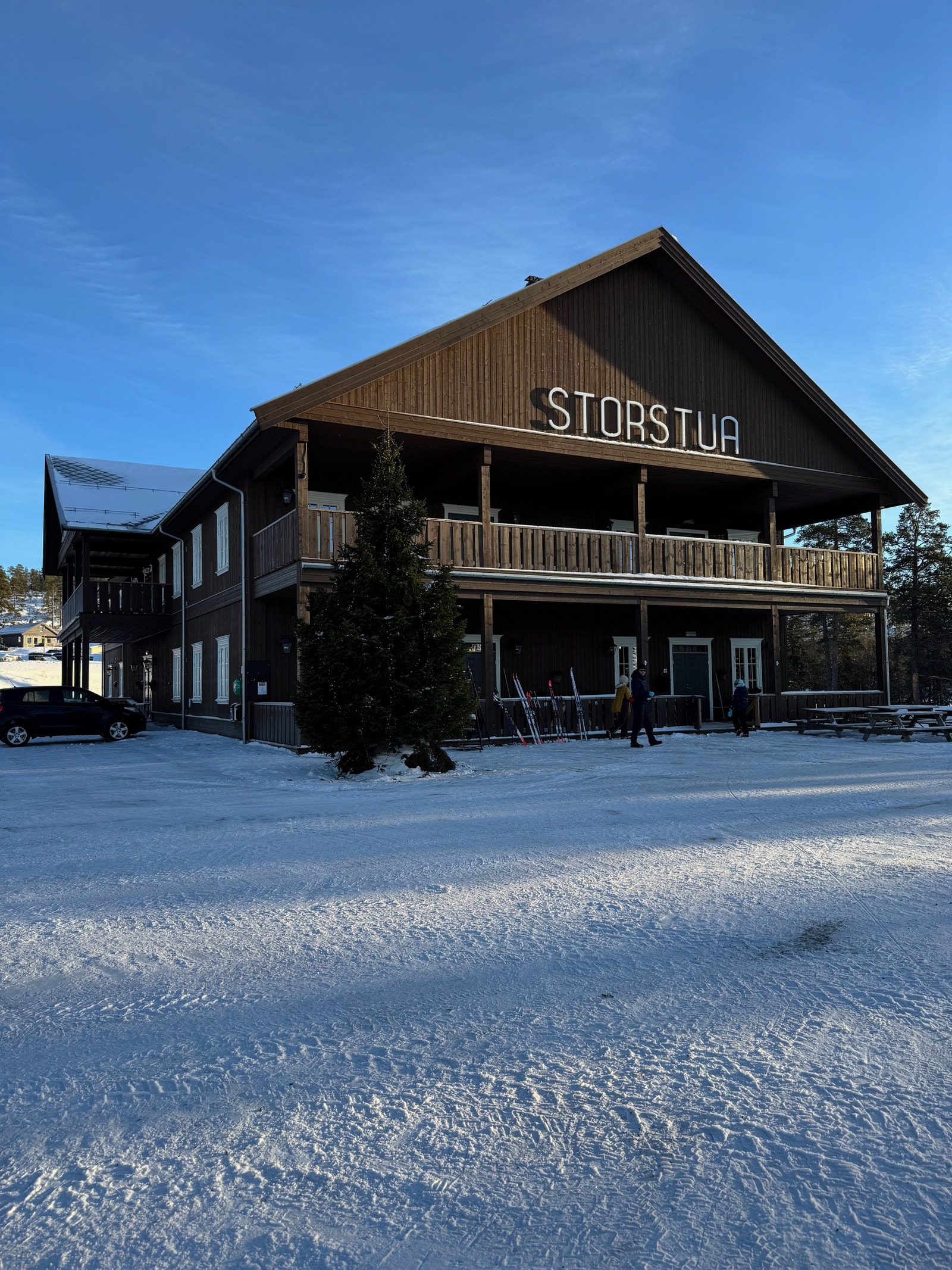 Storstua er et samlingspunkt på Lygna. Galleribilde