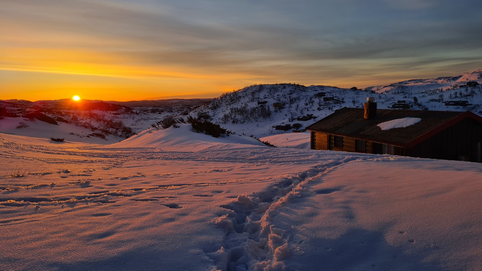 Vakker soloppgang på Kjeddingstøyl Galleribilde