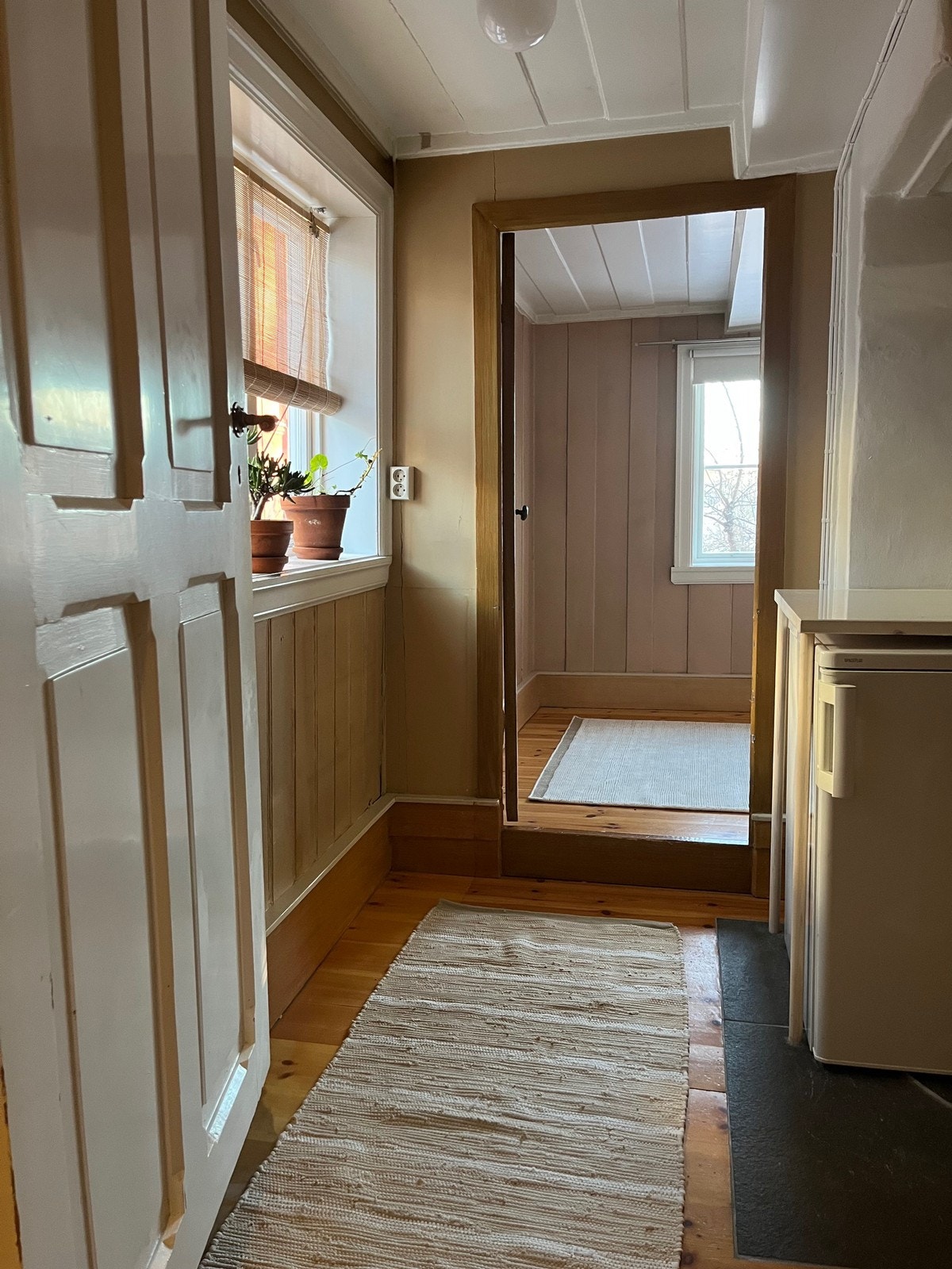 Dør inn fra gangen Galleribilde