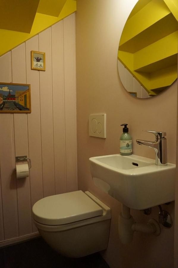 Toalett nede Galleribilde