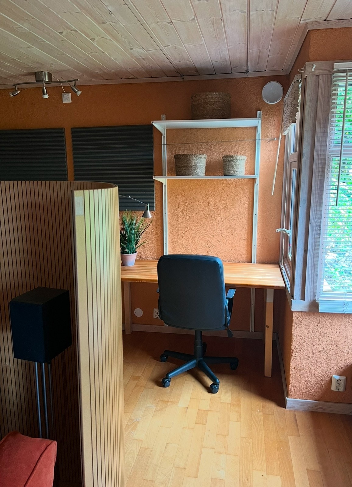Arbeidsplass, kontorpult. Galleribilde