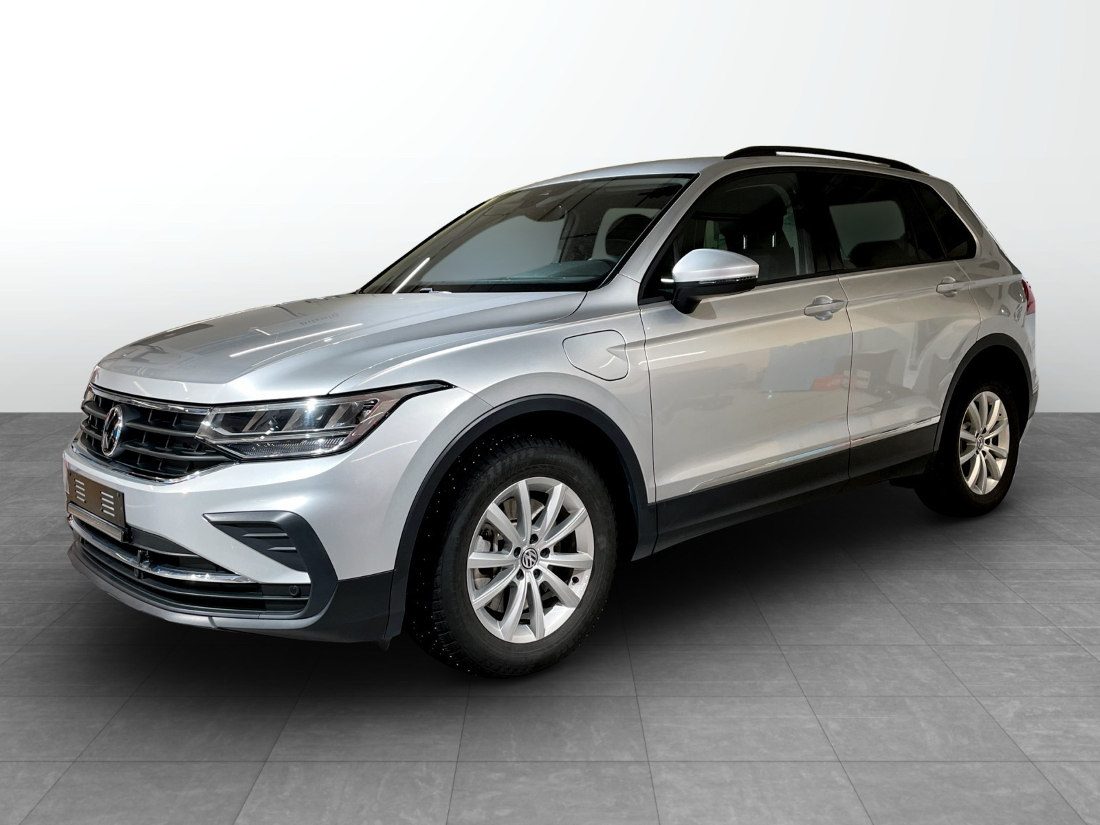 Volkswagen Tiguan 1,4 eHybrid 245hk Life Krok, Ekstralys, Defa++