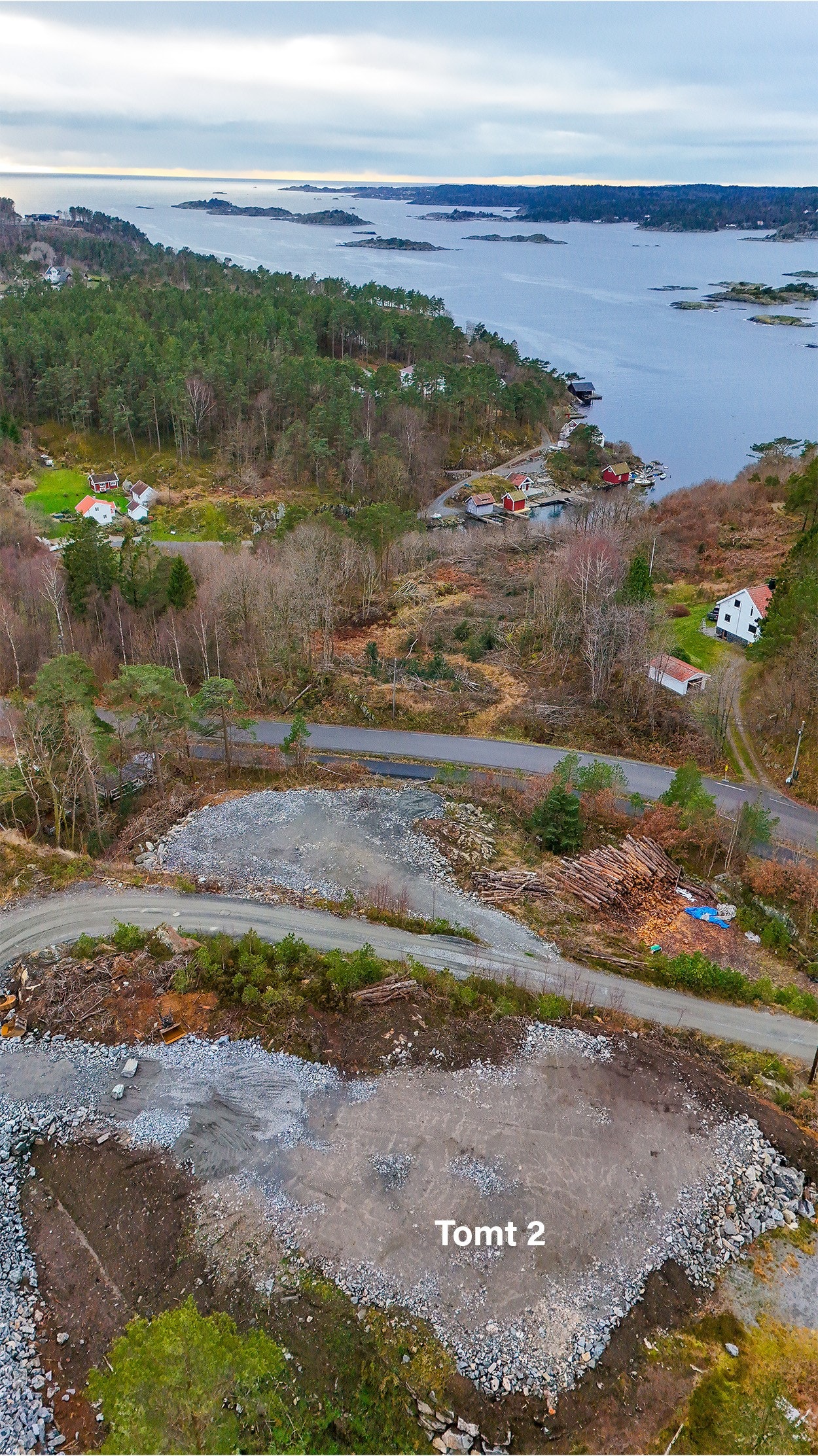 Bildet viser tomt 2 og utsikten fra denne tomten. Galleribilde