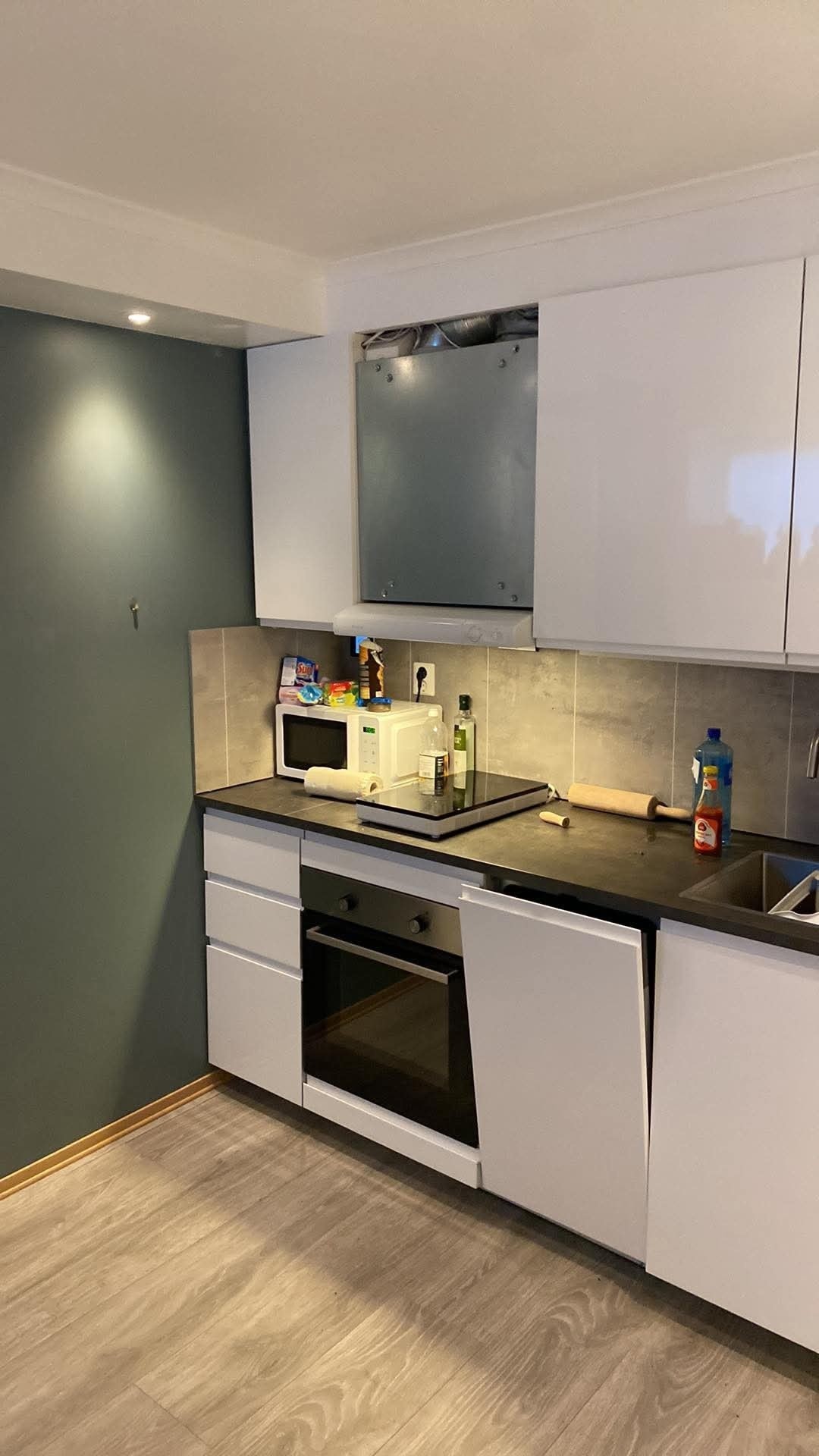 Dekkplaten som mangler på bilde vil bli montert før ny leietager overtar Galleribilde