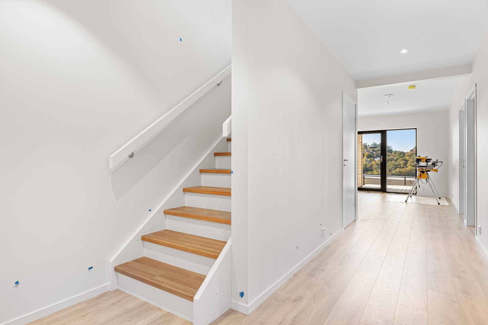 Flott trapp og moderne planløsning Galleribilde