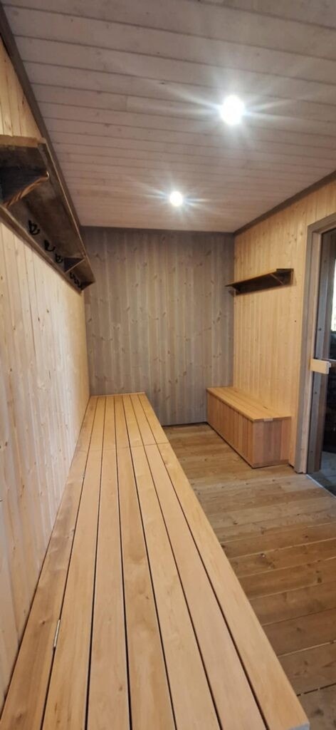 Flytende Badstu - Garderobe - www.rybad.no Galleribilde