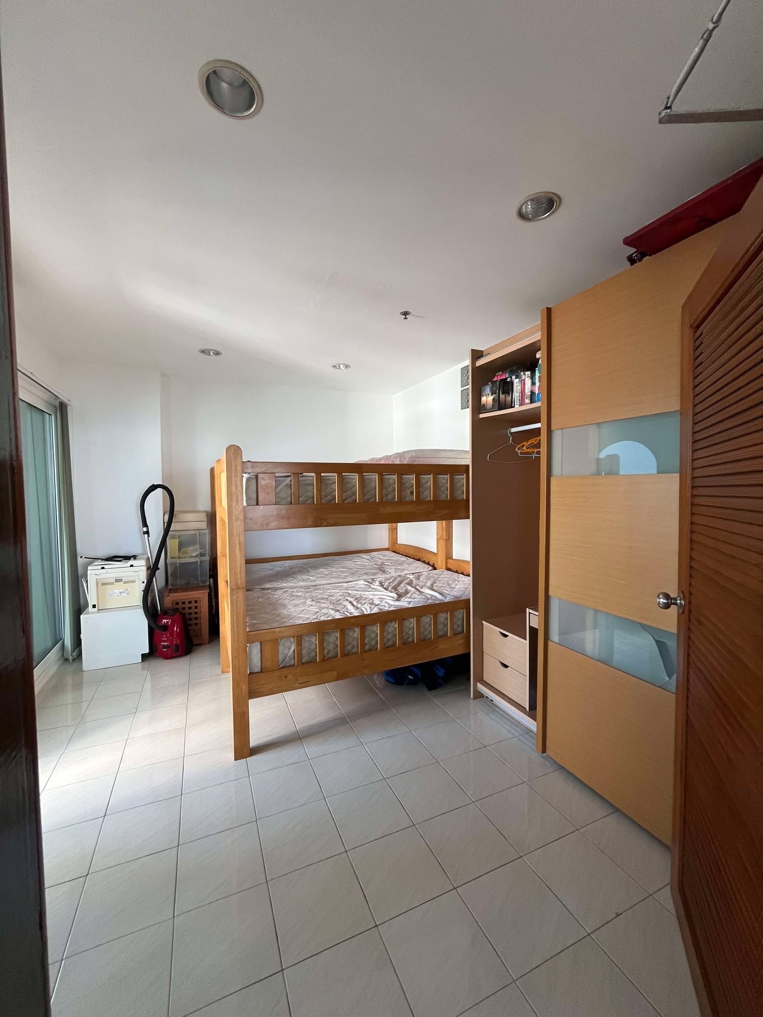 Soverom i stor leilighet Galleribilde