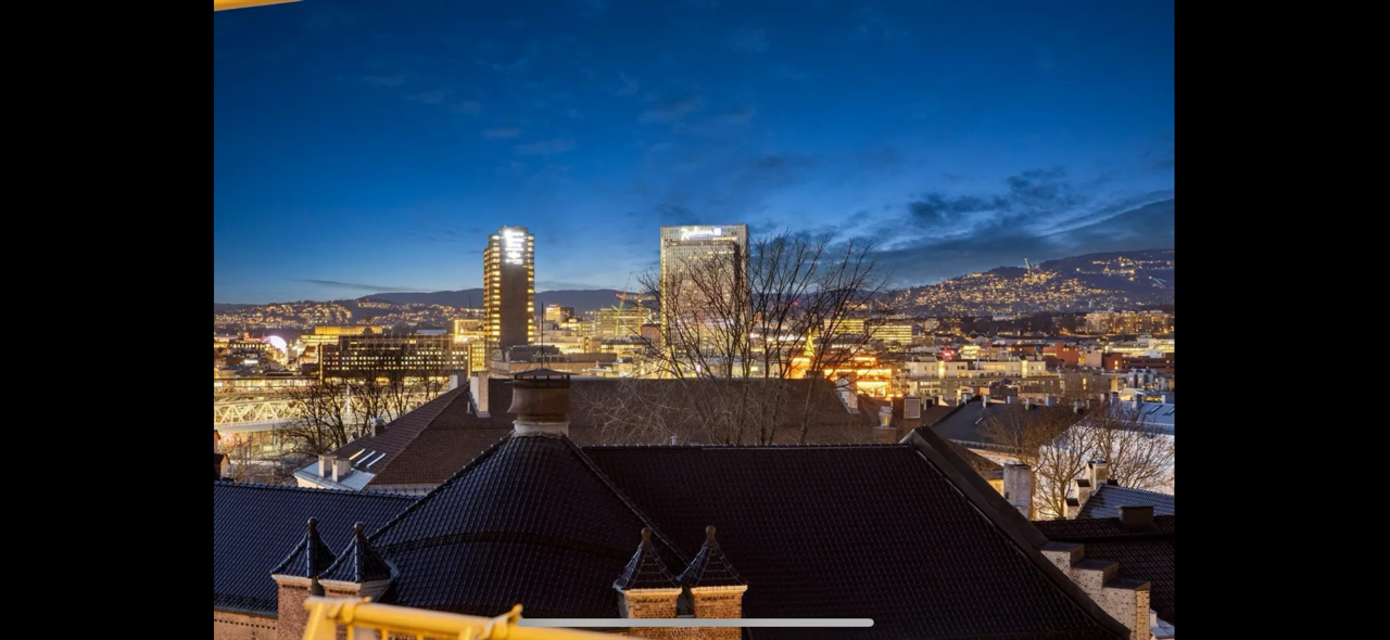 Fantastisk utsikt med Holmenkollen i bakgrunn Galleribilde