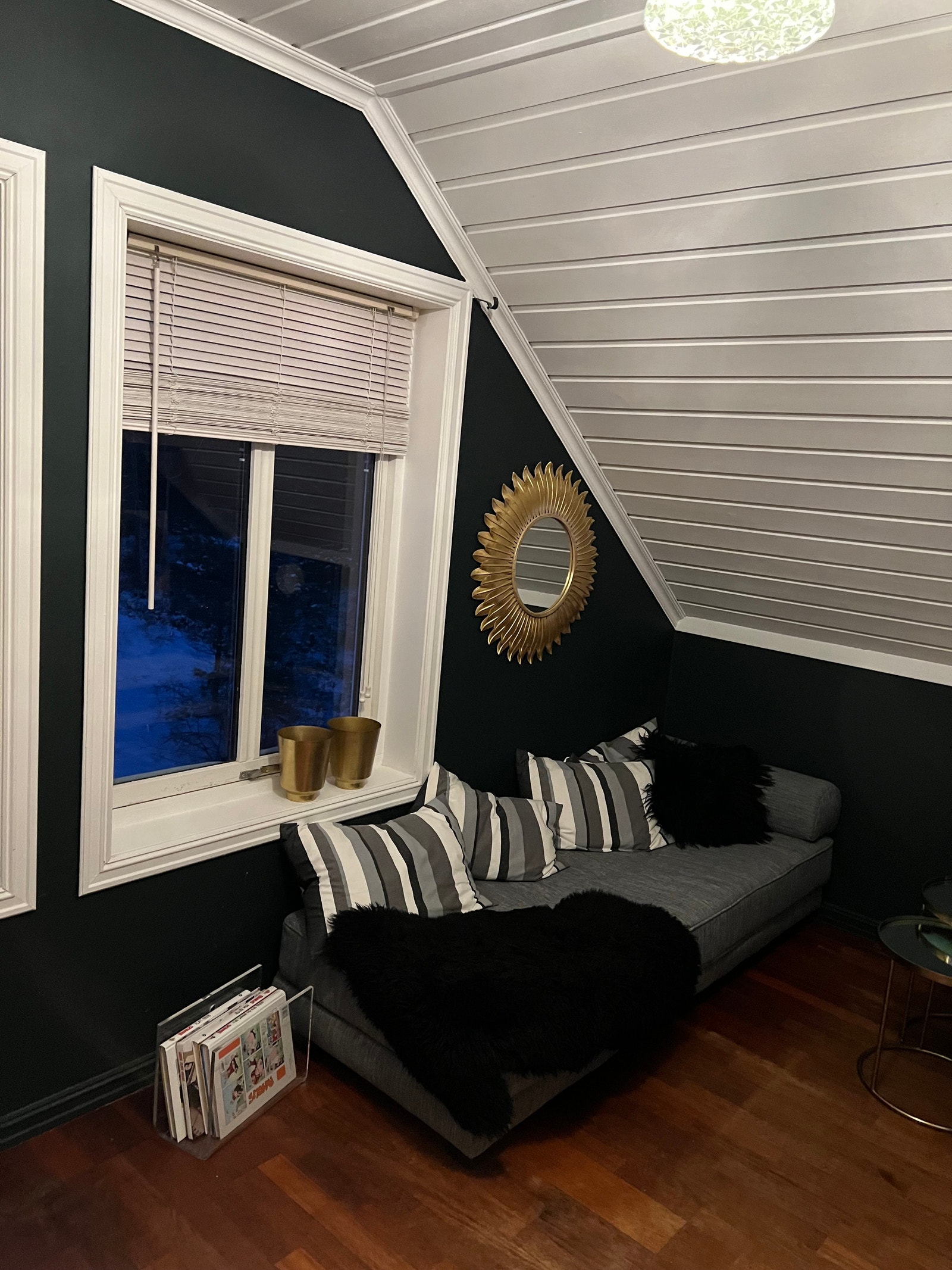 Soverom 2, 2.etasje divan Galleribilde