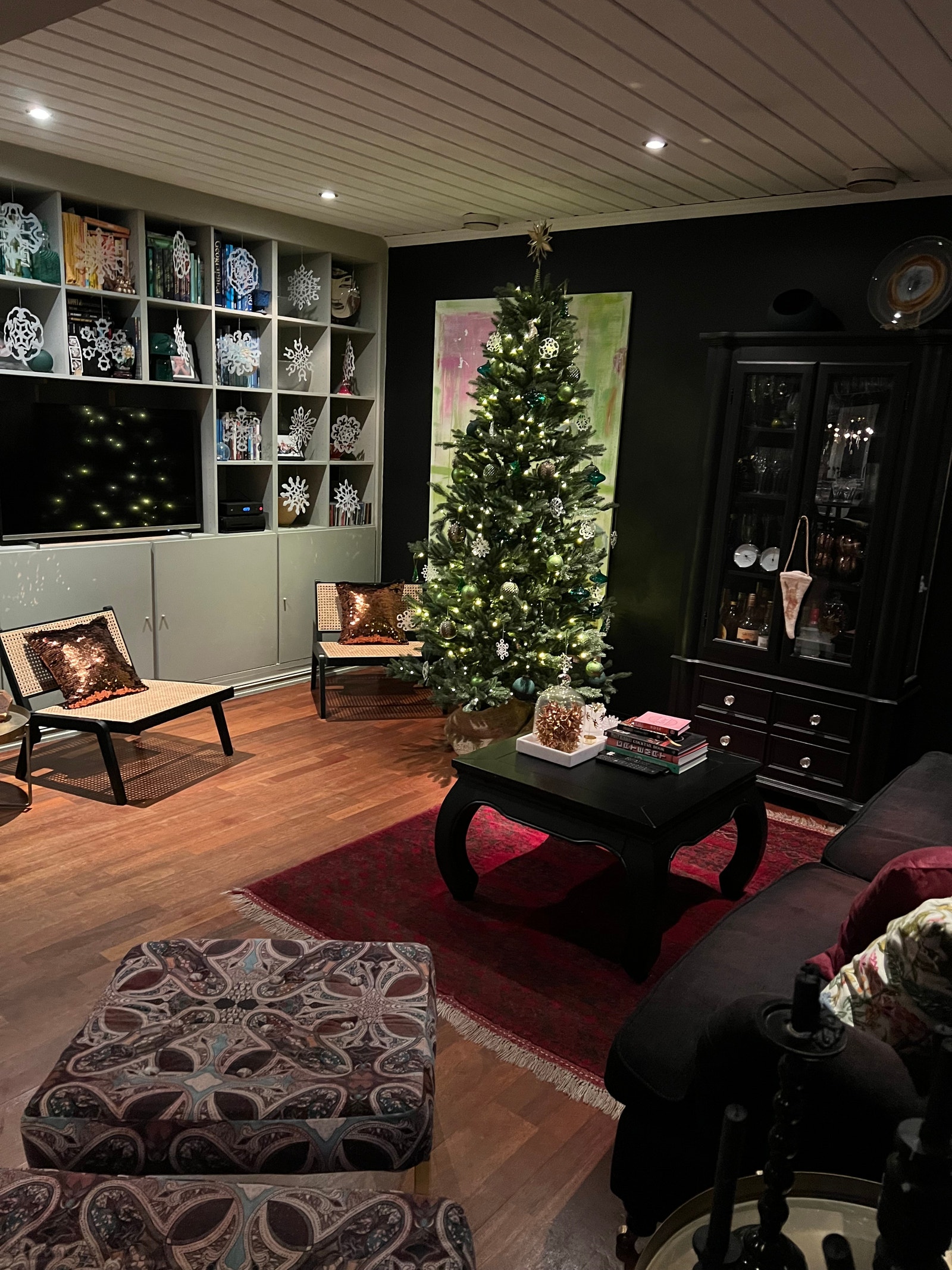 Stue med tv del Galleribilde