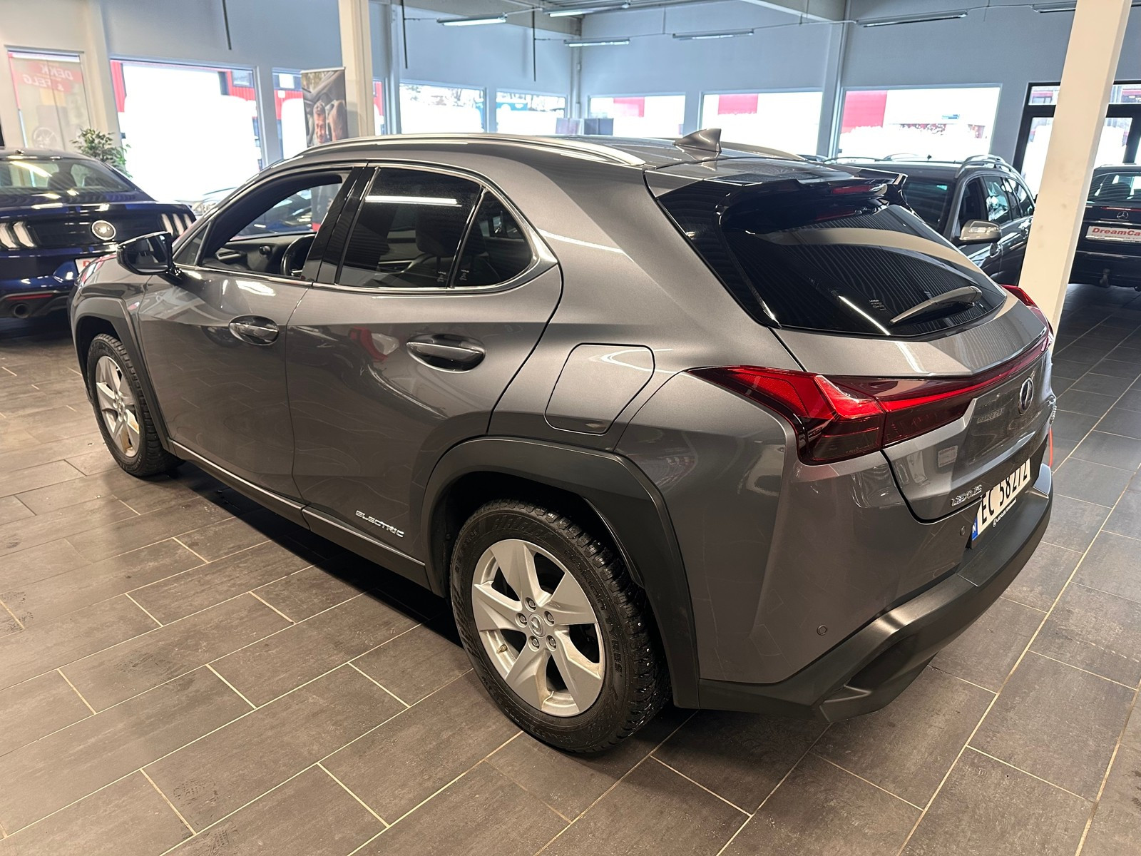 Lexus UX 300E Ny Pris 3