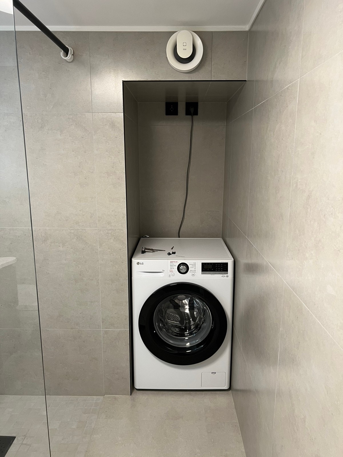 Nisje til vaskemaskin og eventuelt tørketrommel om ønskelig Galleribilde
