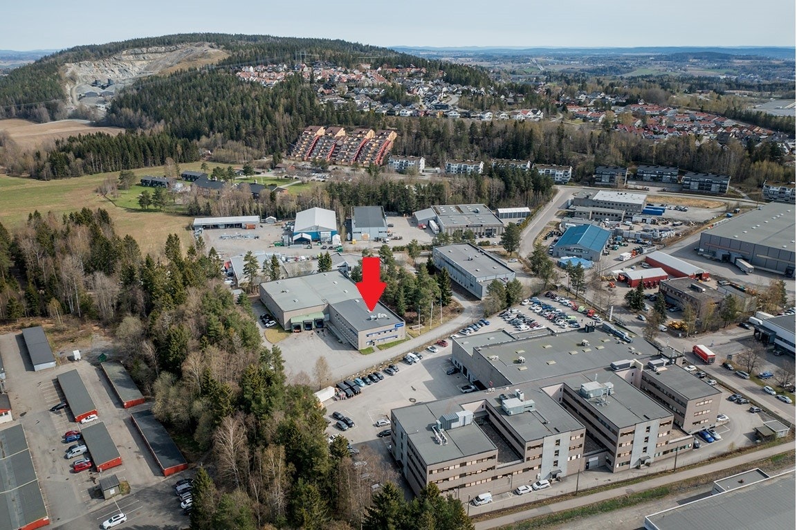 Industriveien 27B ligger fint til i et veletablert næringsområde sentralt på Skedsmokorset Galleribilde
